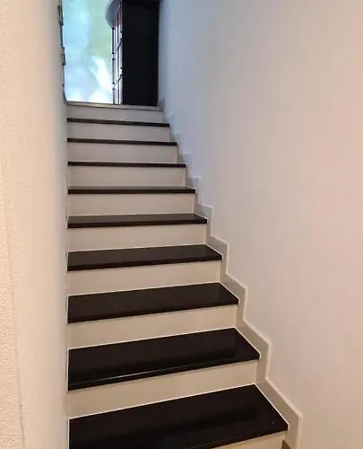 The Modern Cave - Comfyhome * Stuttgart